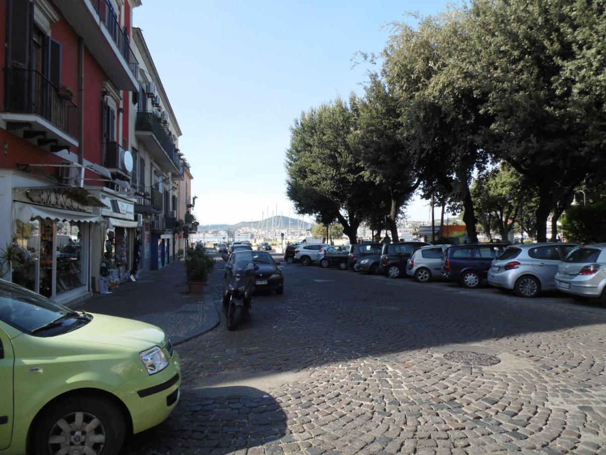 Apartmán A Casa Di Monica Pozzuoli Exteriér fotografie